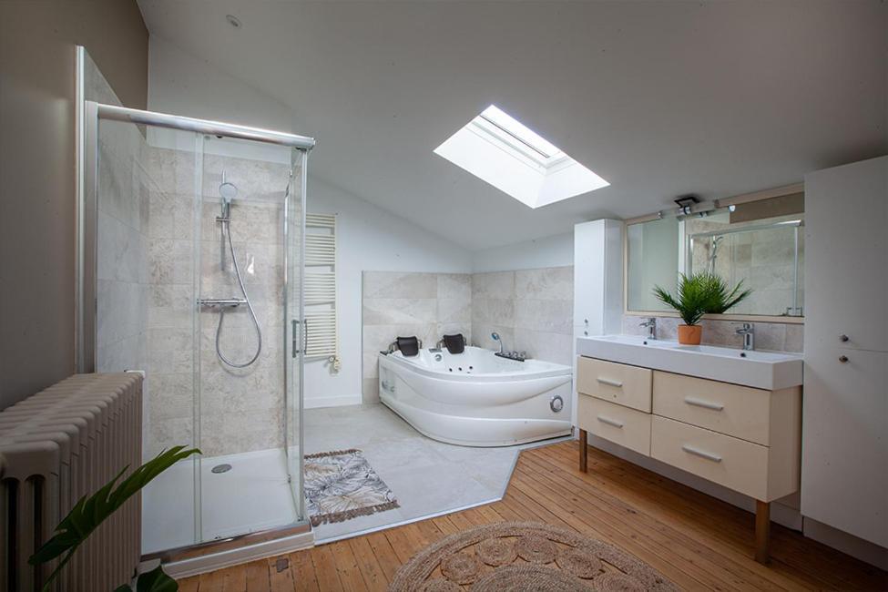 Confidences Escale A Brissac Bed & Breakfast ภายนอก รูปภาพ