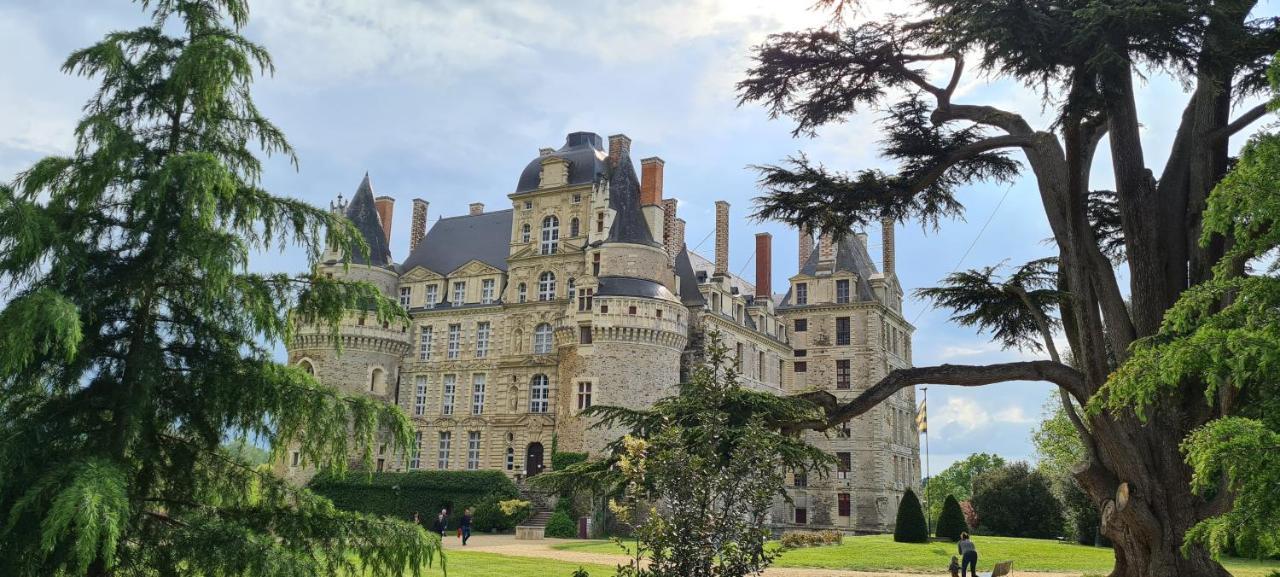 Confidences Escale A Brissac Bed & Breakfast ภายนอก รูปภาพ