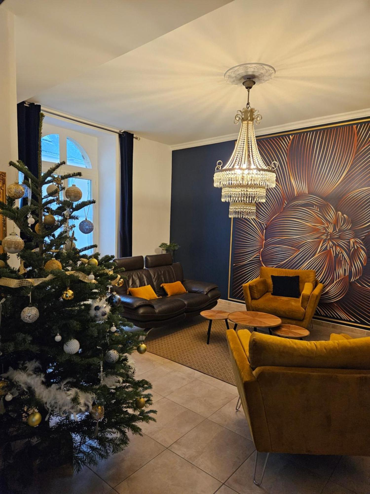 Confidences Escale A Brissac Bed & Breakfast ภายนอก รูปภาพ