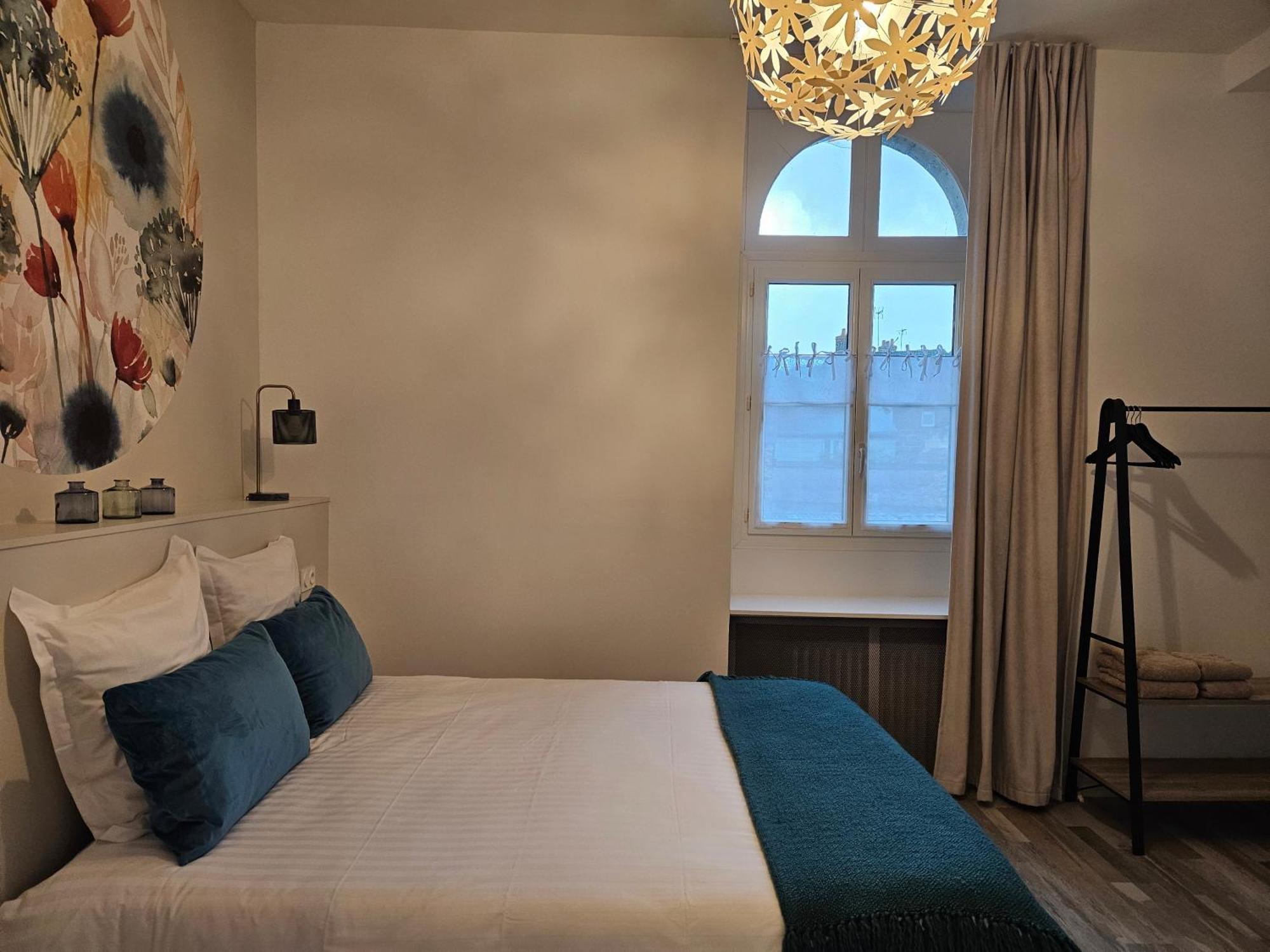 Confidences Escale A Brissac Bed & Breakfast ภายนอก รูปภาพ