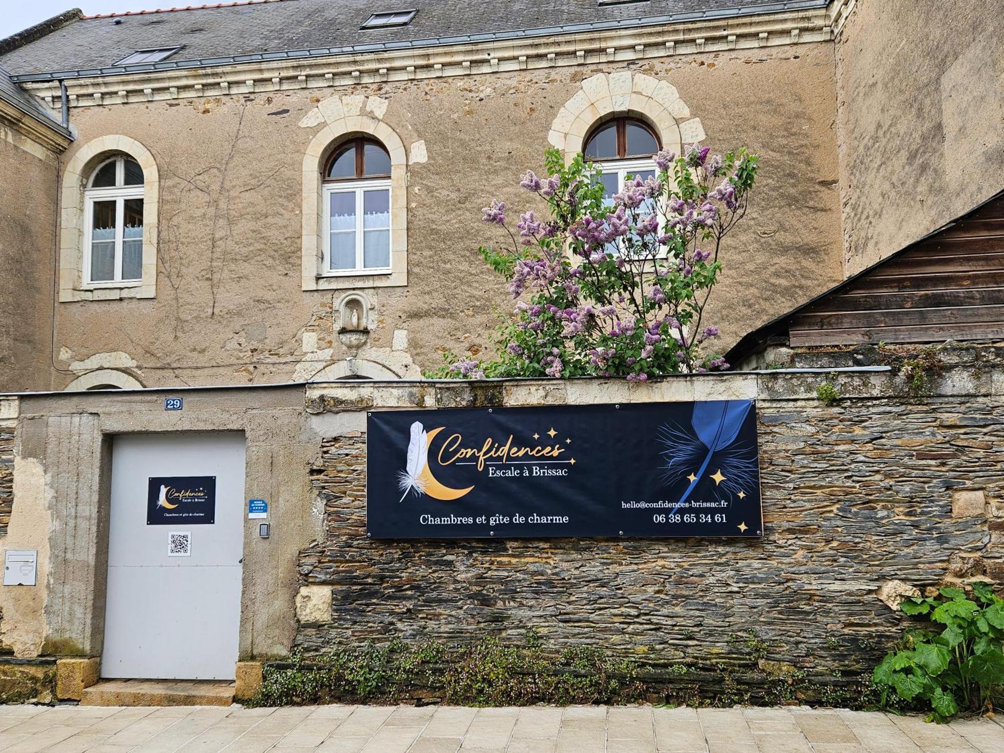 Confidences Escale A Brissac Bed & Breakfast ภายนอก รูปภาพ